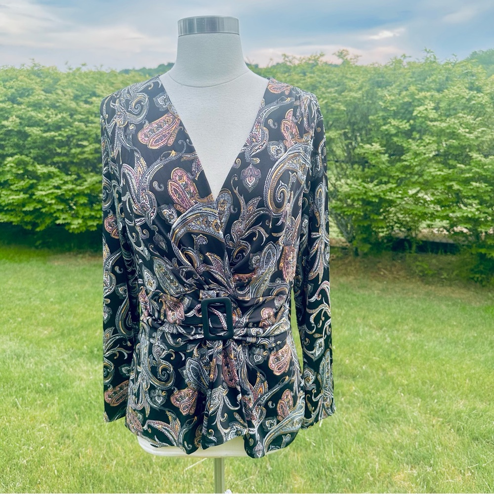 VENUS Paisley Belted Print Top - Picture 2 of 16